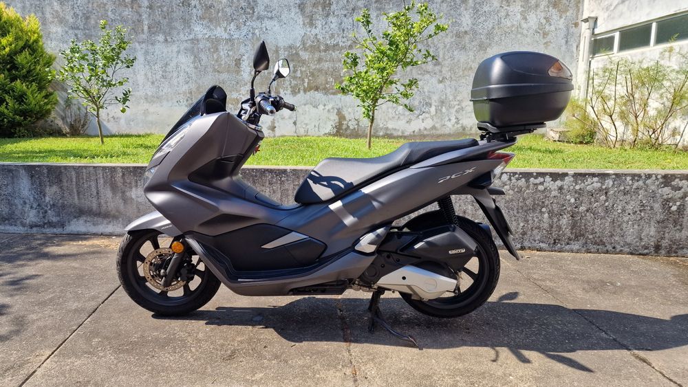 Honda PCX 125 + Mala GIVI 29L