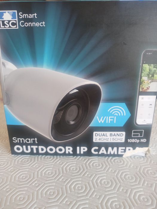 External Camera
External camera, used. Excellent image quality of64752343313921120