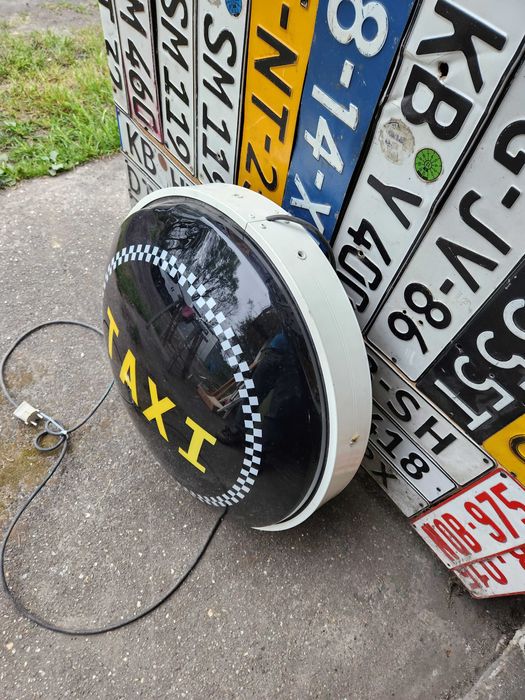 Neon reklama baner podswietlany taxi