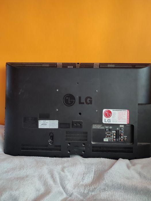 Продам телевизор LG