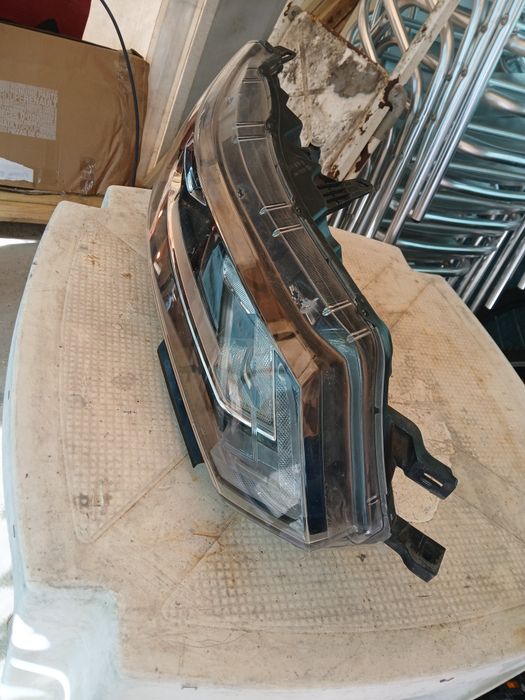 Vendo farol caiscai J