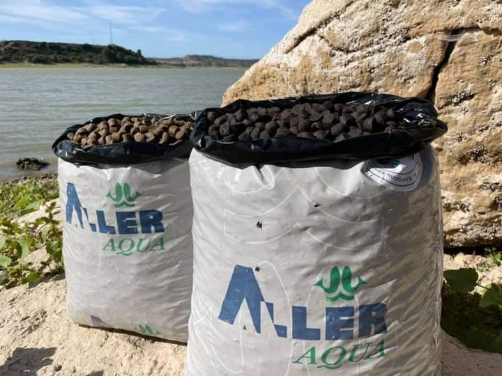 Корм для форелі Aller Aqua Silver фар Доя отримання червоного Мяса