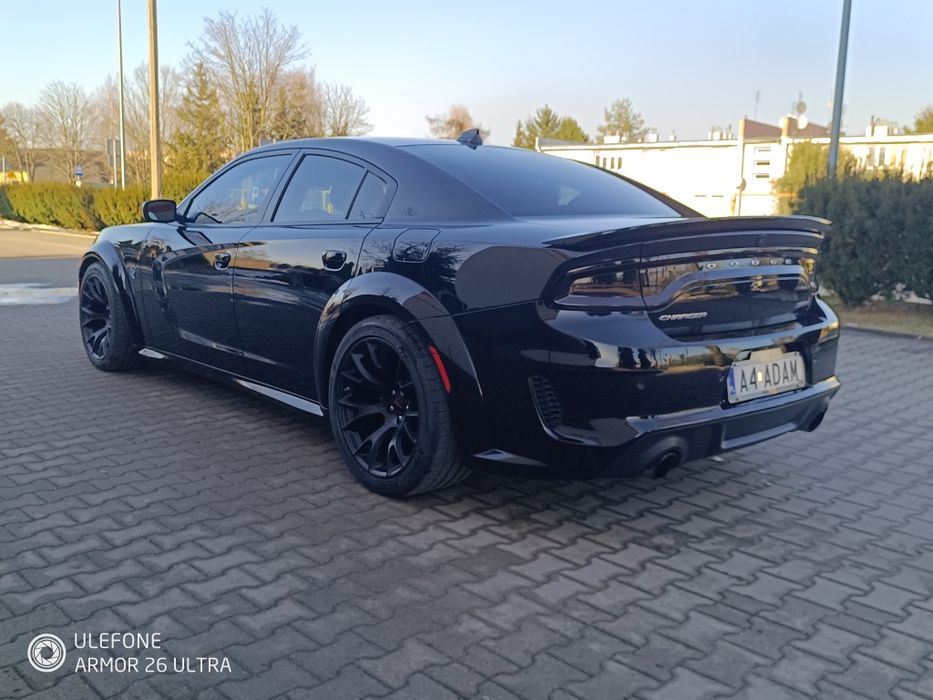 sprzedam dodge charger hellcat