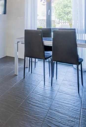 Mesa Extensível Vidro Cozinha + 4 cadeiras tecido