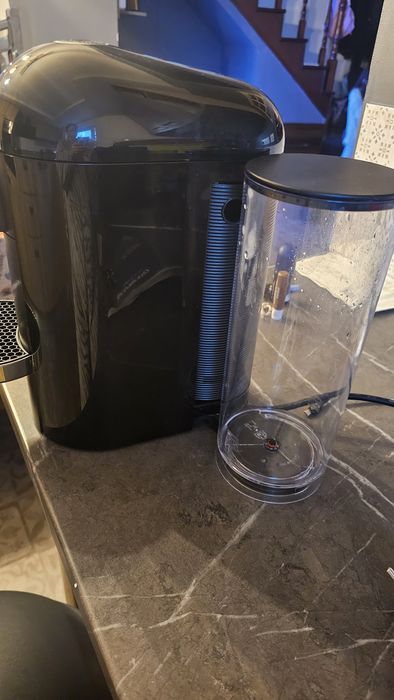 Máquina nespresso vertuo plus