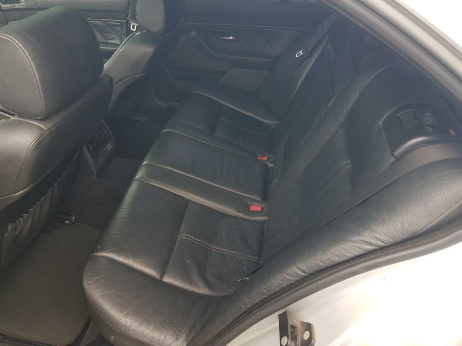 Bmw 540 5.4.4i v8 makiet