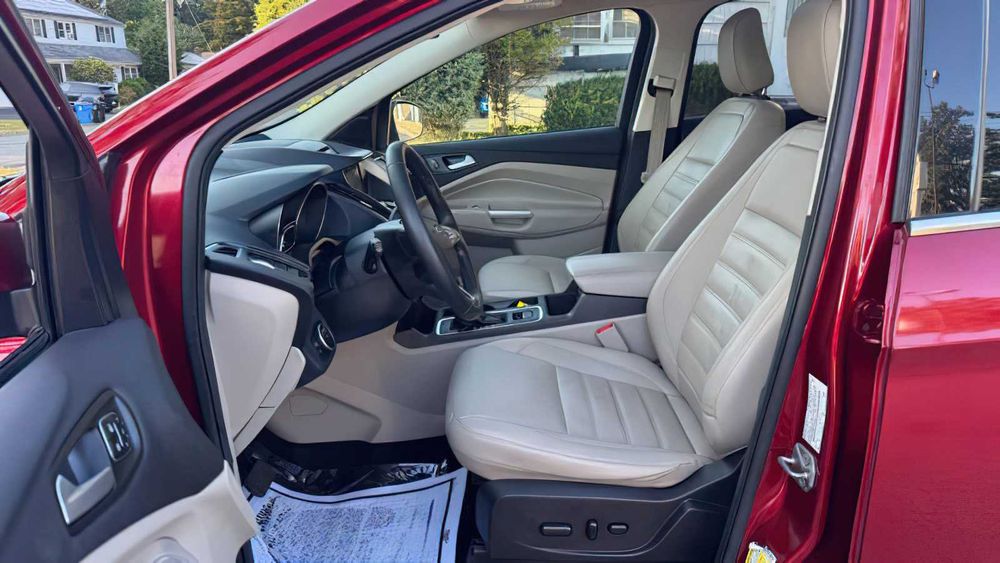 Ford Escape Titanium      2018