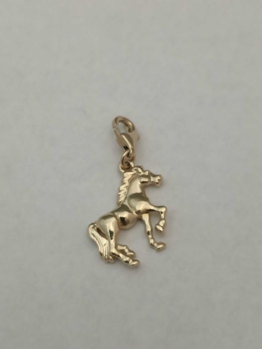 Złoty wisiorek charms 2,20 g