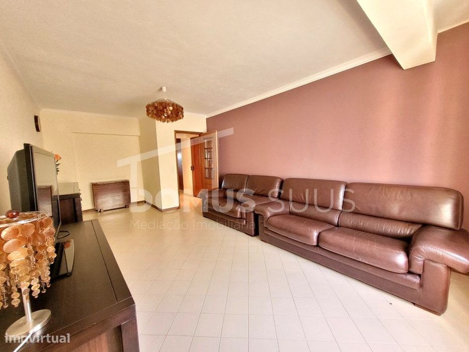 Oportunidade Exclusiva: Apartamento T3 em ótimo estado, perto de to... — Quelfes, Faro