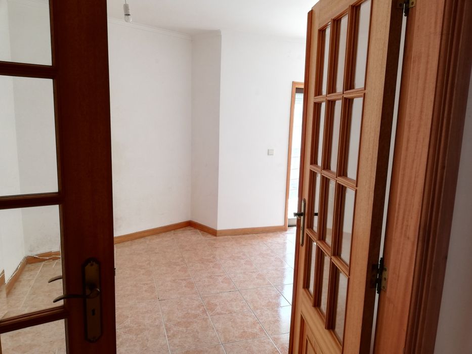 Apartamento T1 Semi Mobilado - Centro Oliveira de Azeméis