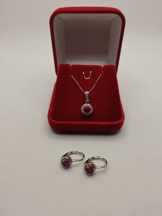 Srebrny komplet z różowym kamieniem, próba 925