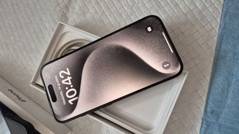 Idealny Iphone 15 pro 128gb , bez rat, nie naprawiany, 100% pewny