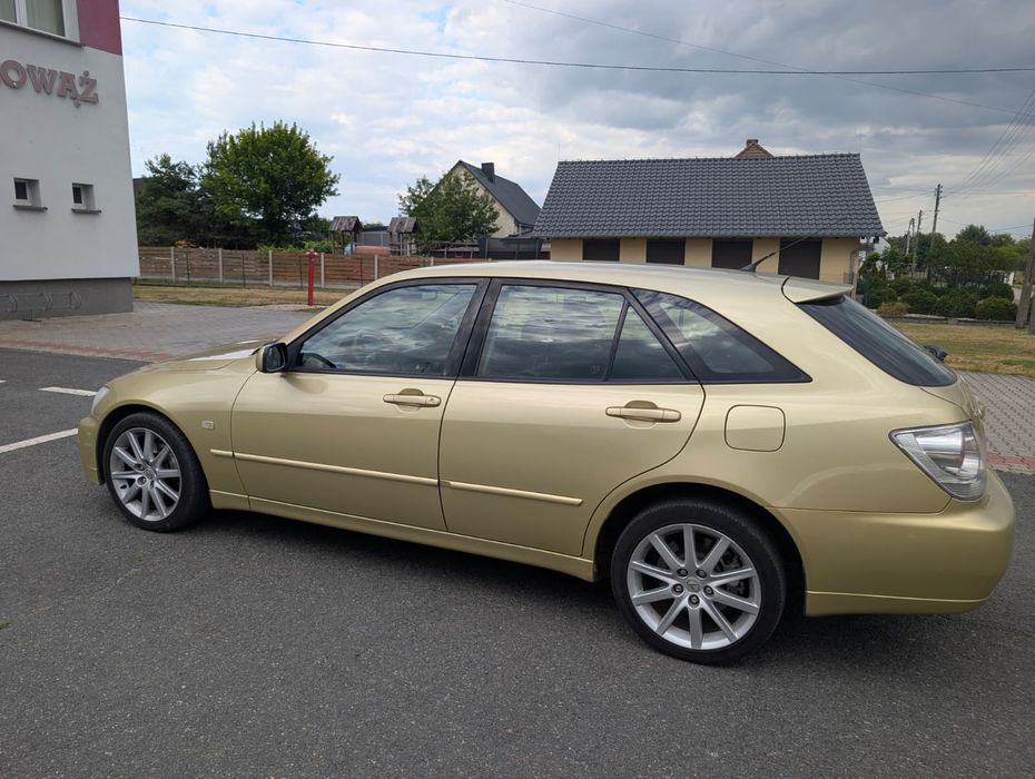 Lexus IS200  kombi RARYTAS