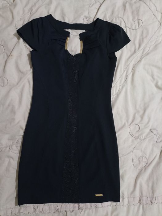 Красивое женское платье