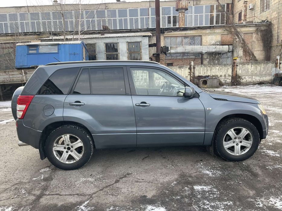 Suzuki Grand Vitara 2.0 Газ