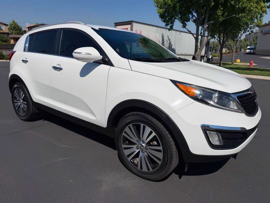 Kia Sportage EX      2015