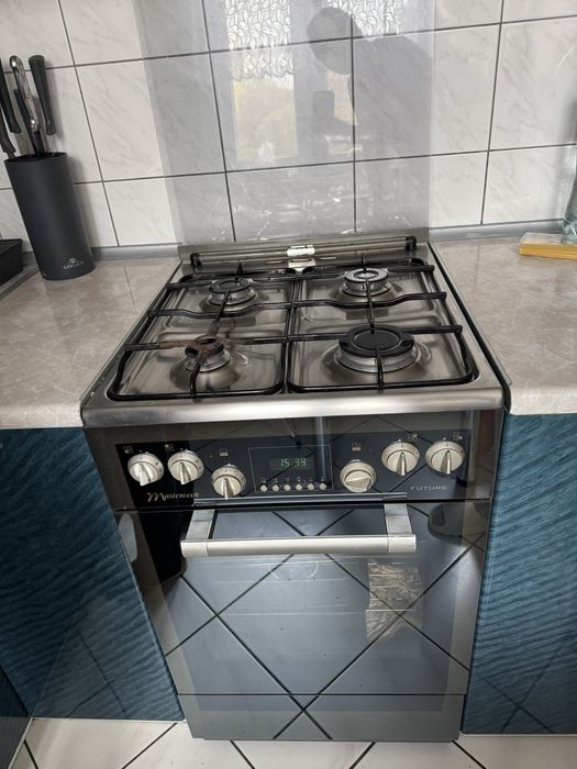 Kuchenka gazowa z el. piekarnikiem. Mastercook Future
