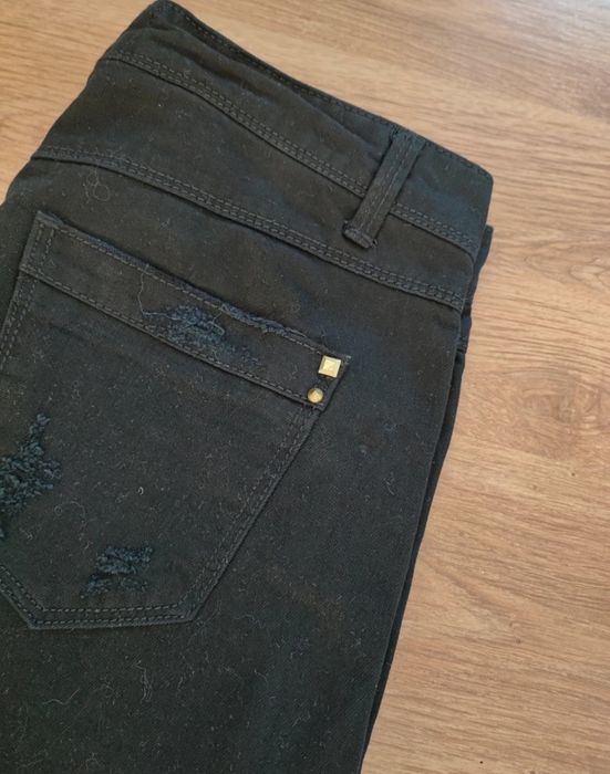 Dżinsy Stradivarius rozmiar M, L