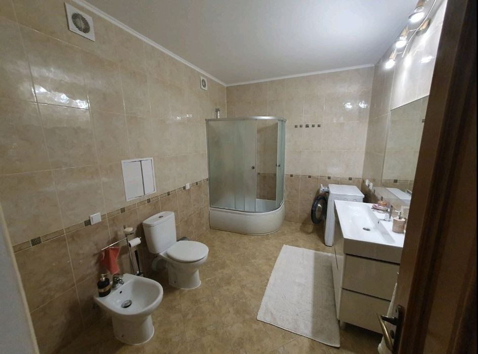 Здам хорошу 2х кімнатну квартиру на Дубово з сучасними ремонтом!