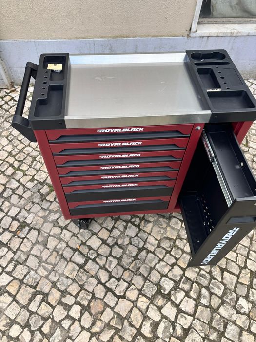 Carinho de ferramentas RoyaLBLACK alemão com 7 gavetas cheias