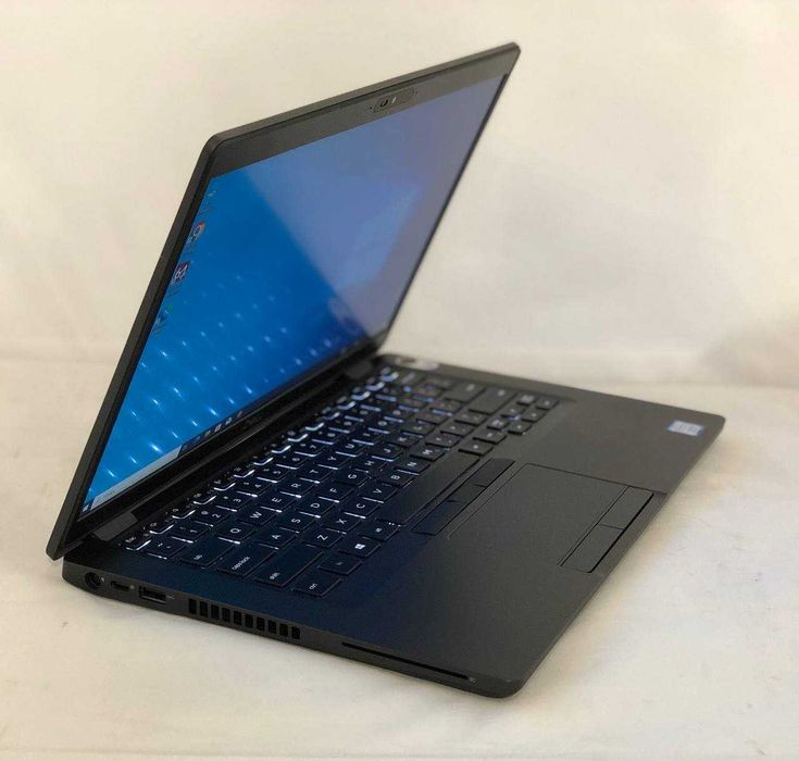 Ноутбук Dell 5400 / 14" HD LCD / i5-8265U / 8GB DDR4 / 256GB SSD