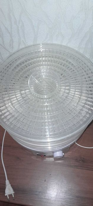 Сушарка для овочів та фруктів