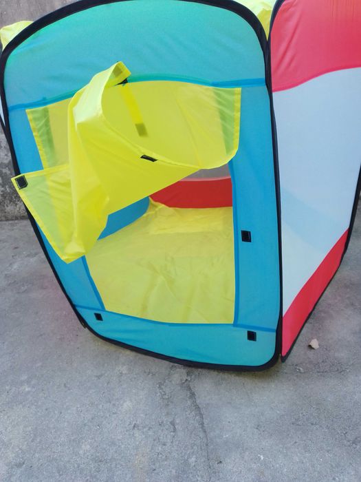 Tenda de criança com 100 bolas