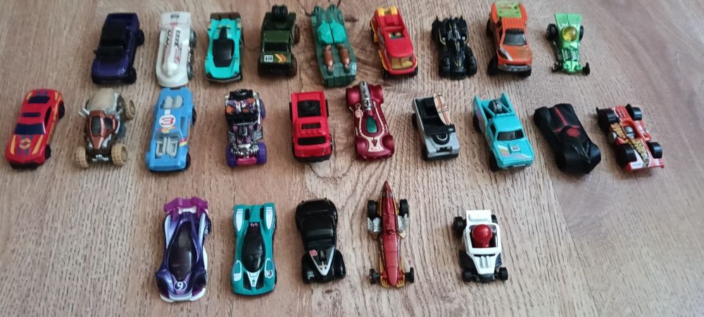 Autka Hot Wheels 24 szt