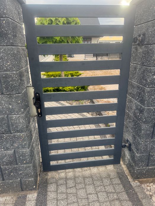 Sprzedam bramę i furtkę