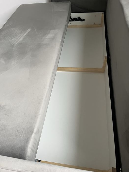 Szara sofa rozkladana