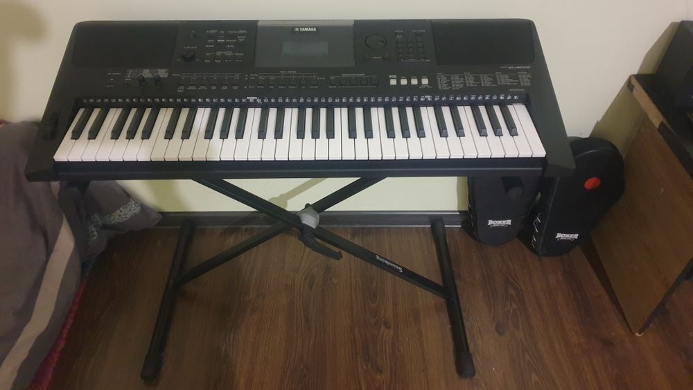 Yamaha PSR-E453  Новая