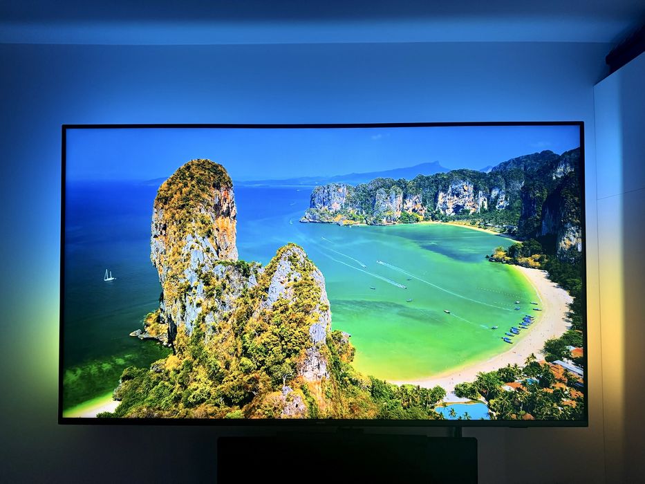 Philips Ambilight 65”.  Model 65PUS7906/12