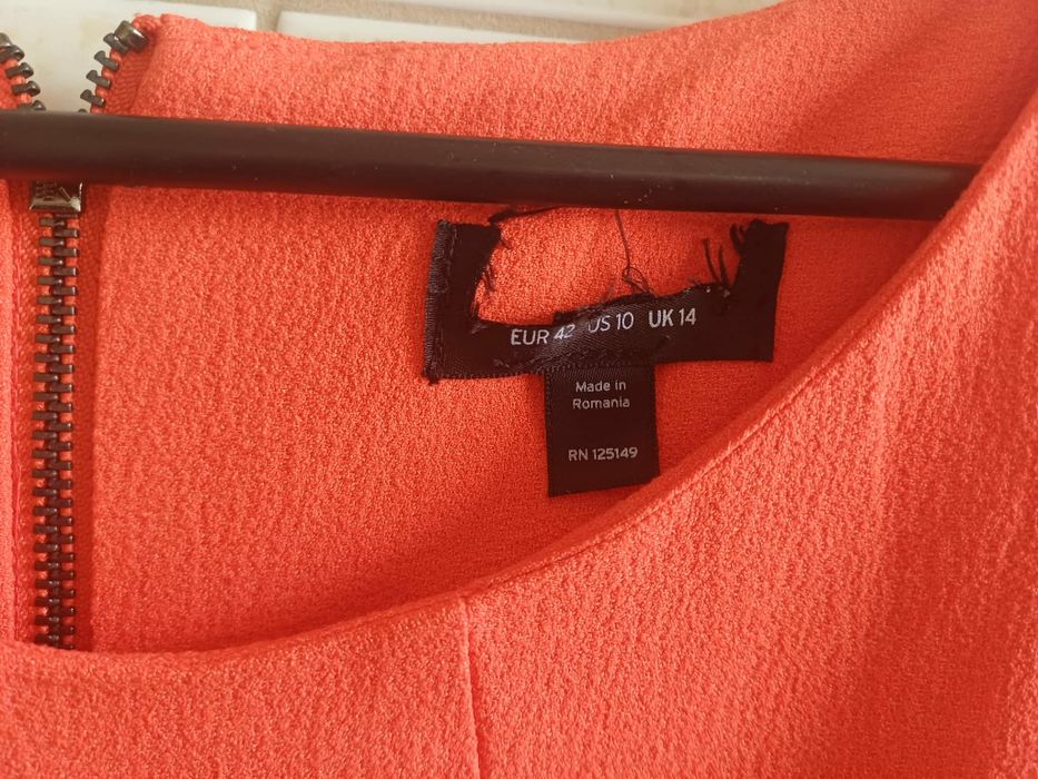 Elegancka sukienka bez rękawów