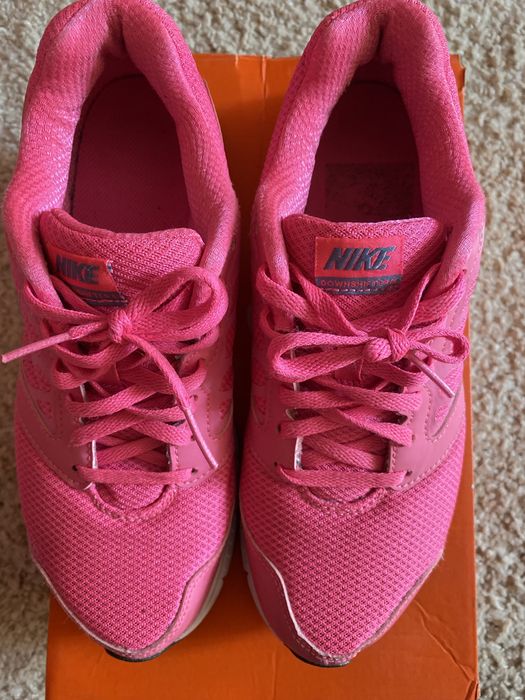 Жіночі фірмові кросівки Nike