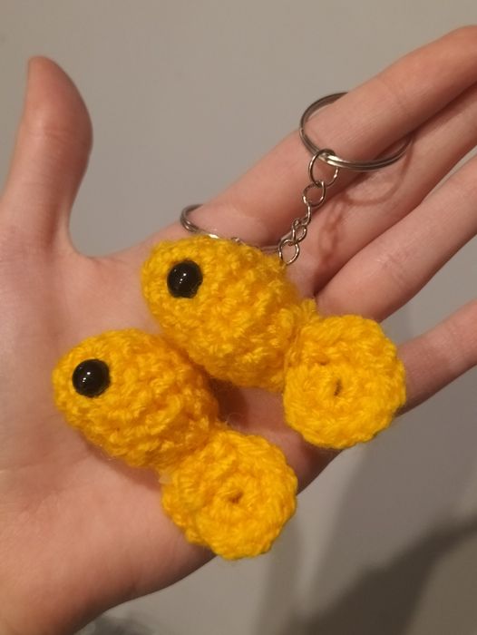 Breloczek rybka na szydełku