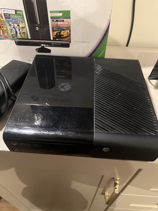 Xbox 360 250GB  //