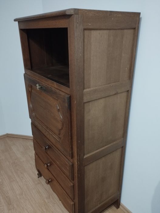 Drewniany sekretarzyk