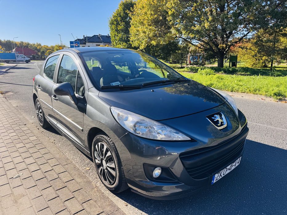 Peugot 207 Benzyna 2011 rok Salon Polska