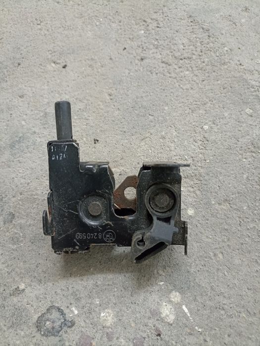 Prawy zamek maski BMW e65