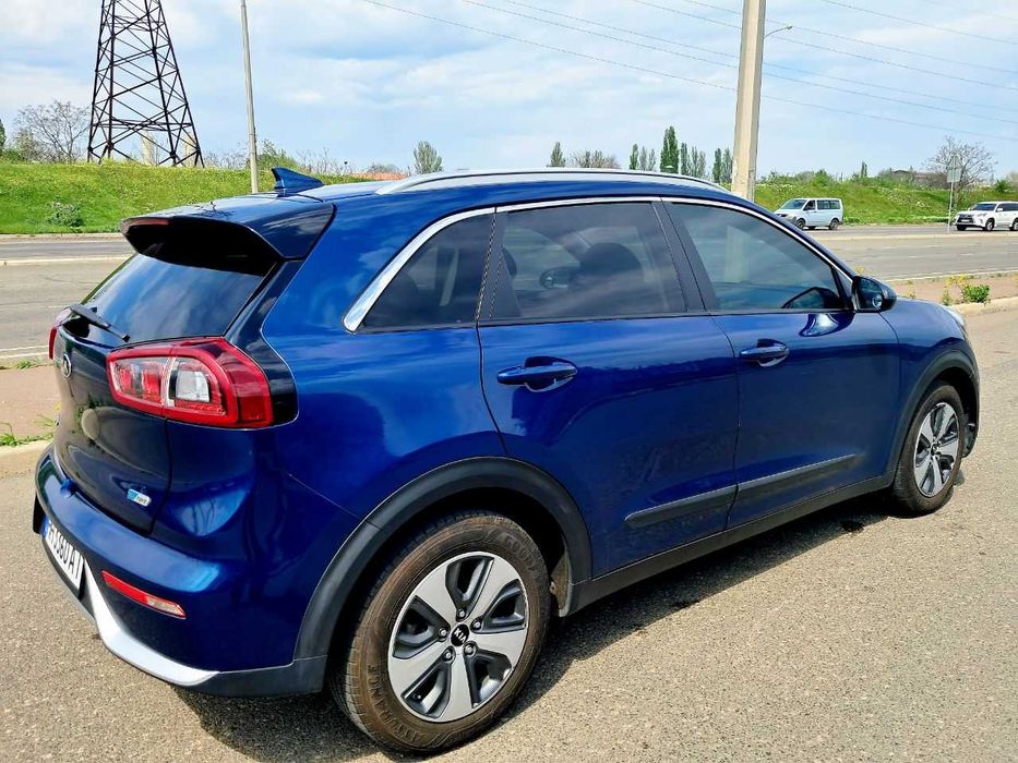 Kia Niro гибрид 1.6