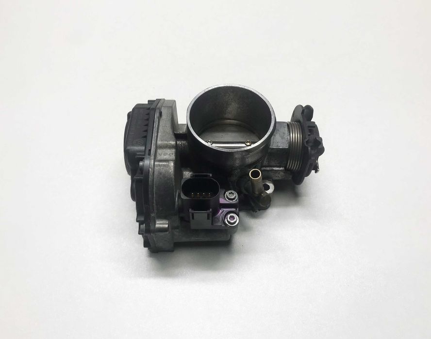 Дросельна заслонка Volkswagen Golf 4 (1998-2002 р.в) - 2.0