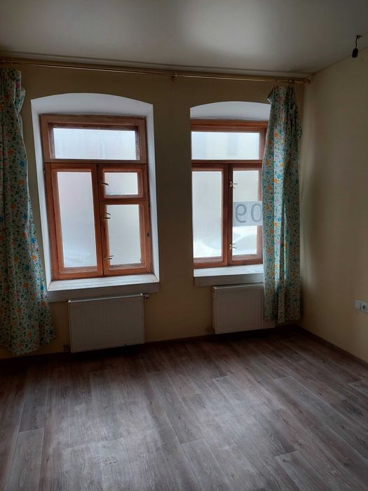 Харків. Продам 2 кім. квартиру . Центр.