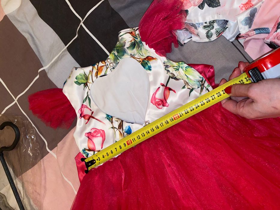 Дитяче святкове плаття неперевершений дизайн з квітами