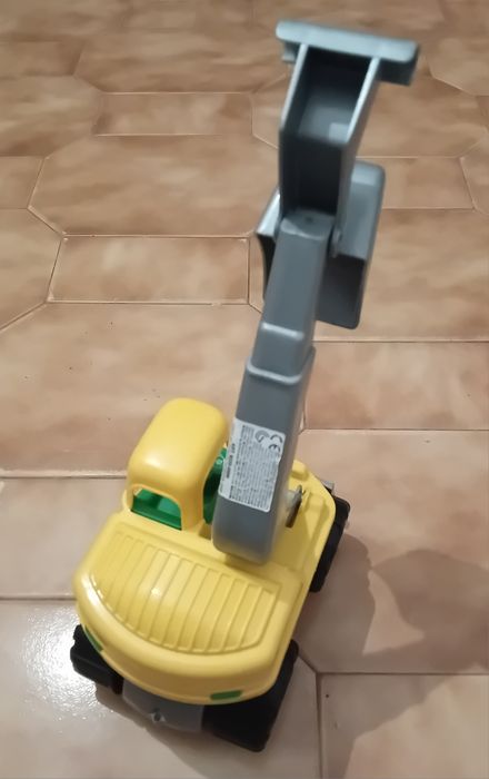 Escavadora Nova de plástico