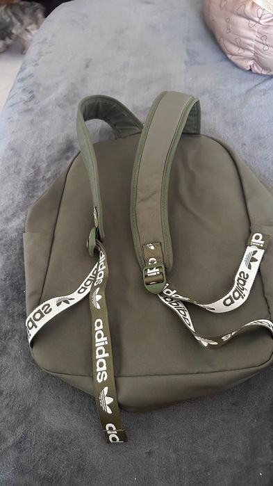 Malas mochilas variadas e novas marcas