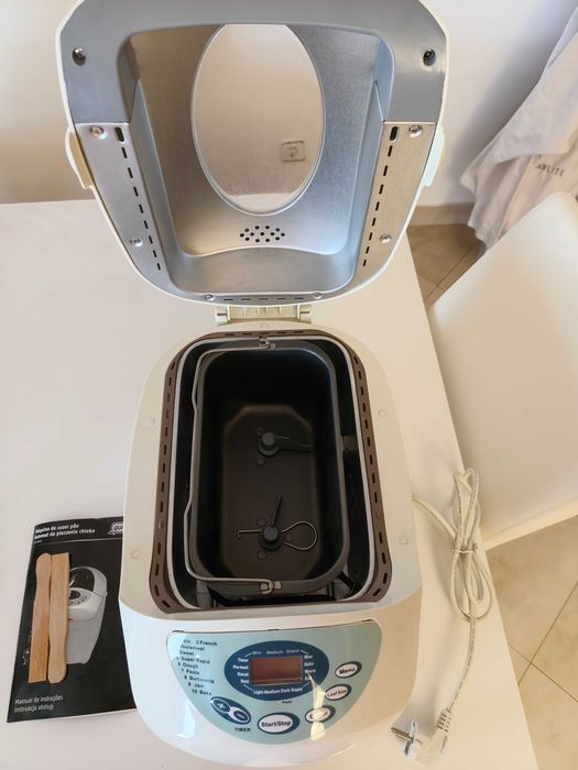 Máquina de Fazer Pão Quigg MD 12830 (Completa + Manual)