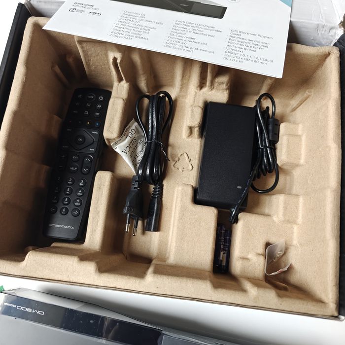 Dekoder DVB-C, DVB-S, DVB-S2, DVB-T, DVB-T2 Dreambox DM900