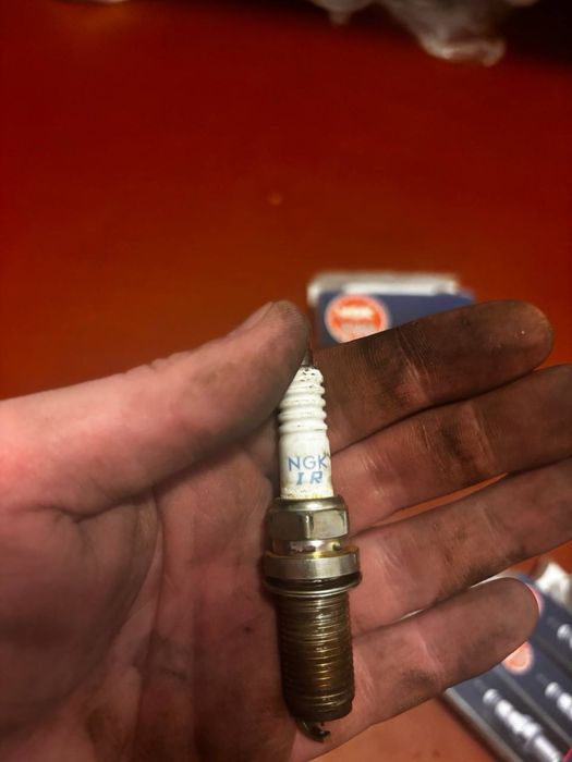 Комплект 4× NGK Iridium (б/у)