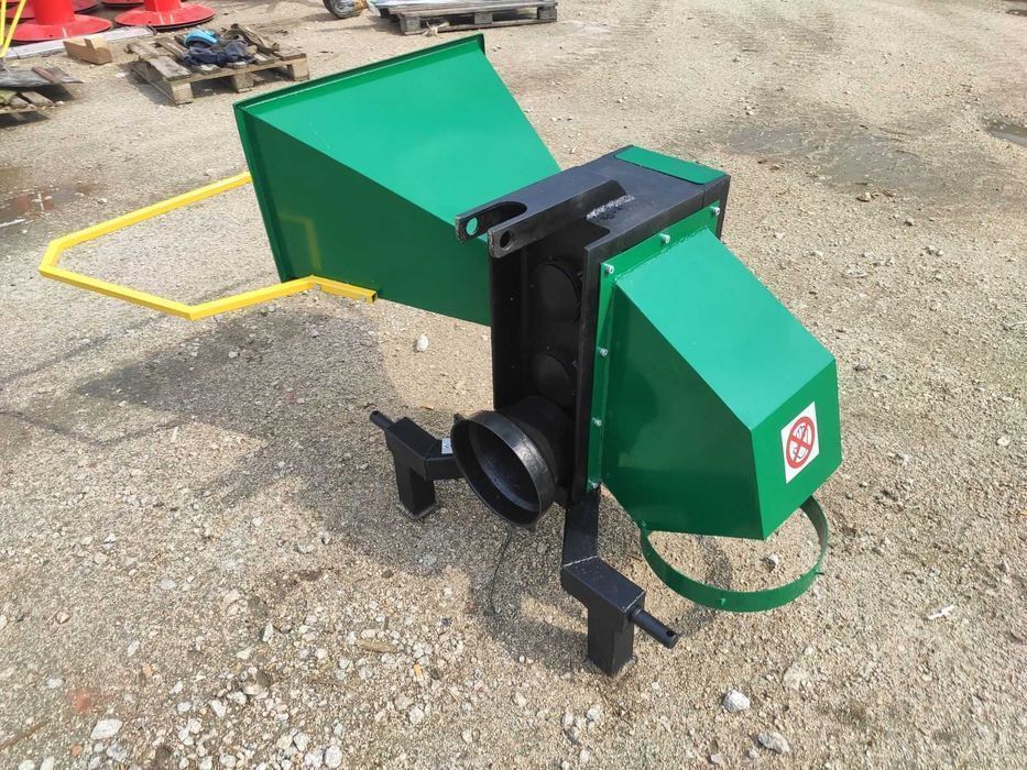 Mechanizm rębaka do gałęzi drewna drzewa rembak Ursus Zetor