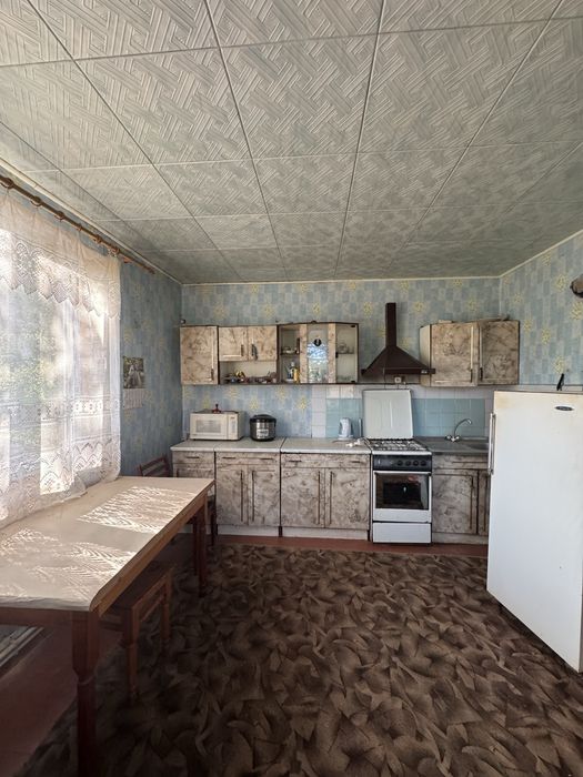 Продам двоповерховий будинок